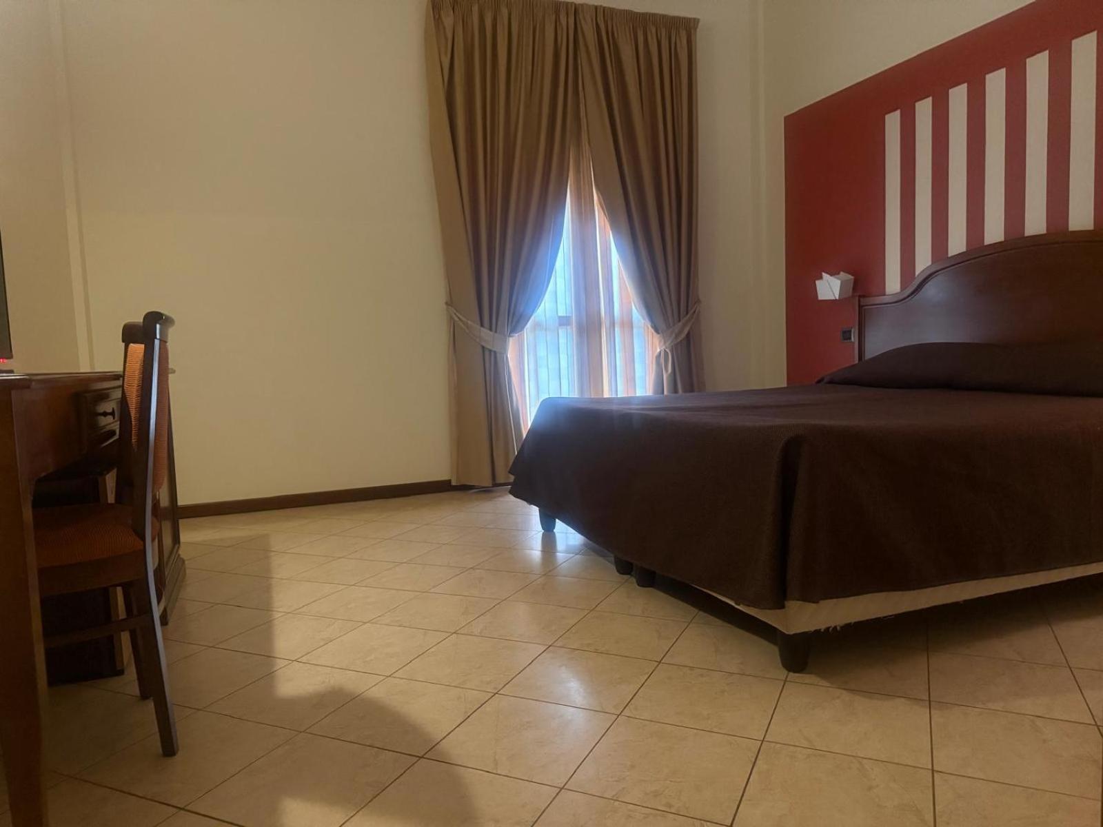 Hotel Mariuccia Varese Zewnętrze zdjęcie