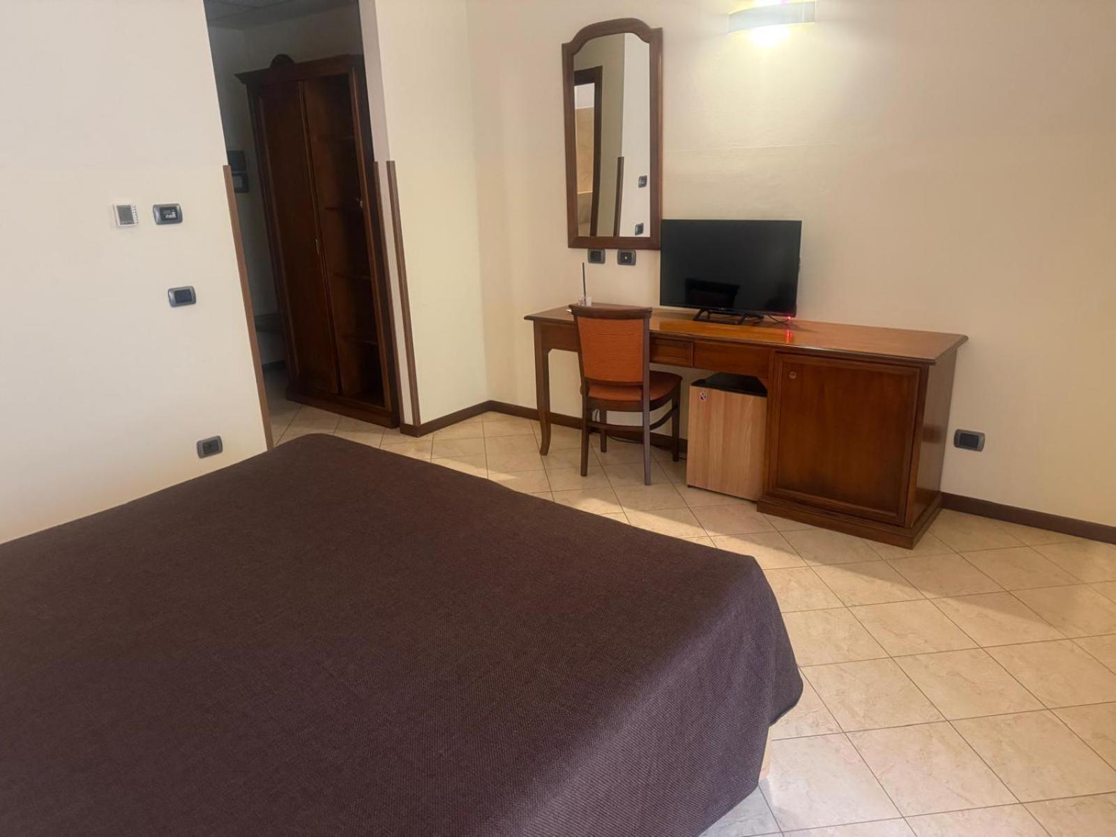Hotel Mariuccia Varese Zewnętrze zdjęcie