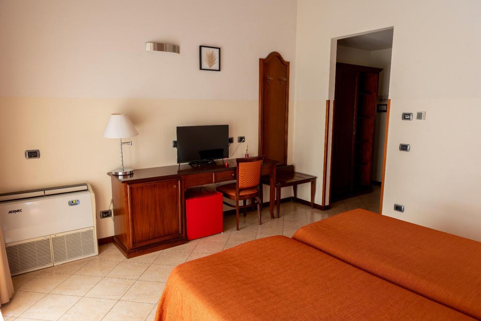 Hotel Mariuccia Varese Zewnętrze zdjęcie